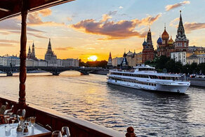 «ПРАЗДНИЧНЫЙ КРУИЗ В ДЕНЬ ГОРОДА МОСКВЫ! С ужином, живой музыкой, дискотекой и фейерверком с борта теплохода!» «ПРАЗДНИЧНЫЙ КРУИЗ В ДЕНЬ ГОРОДА МОСКВЫ! С ужином, живой музыкой, дискотекой и фейерверком с борта теплохода!»